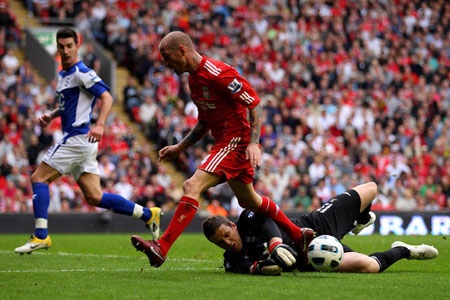 Liverpool chào giá 13,5 triệu bảng cho Raul Meireles - 1 Liverpool chào giá 13,5 triệu bảng cho Raul Meireles - 1