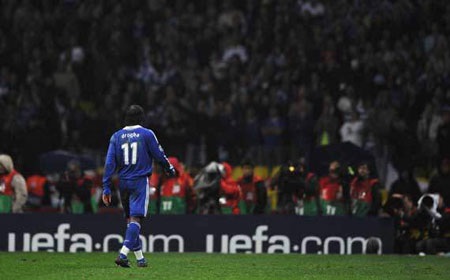 Nhìn lại 8 năm gắn bó của Drogba với Chelsea - 10 Nhìn lại 8 năm gắn bó của Drogba với Chelsea