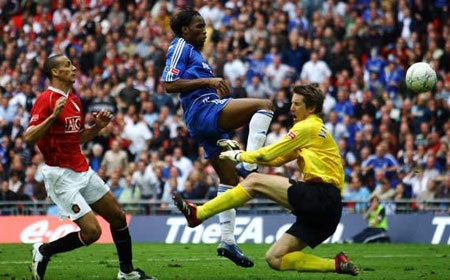 Nhìn lại 8 năm gắn bó của Drogba với Chelsea - 7 Nhìn lại 8 năm gắn bó của Drogba với Chelsea