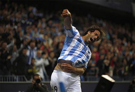 Nhìn lại sự nghiệp lừng lẫy của Van Nistelrooy - 9 Nhìn lại sự nghiệp lừng lẫy của Van Nistelrooy