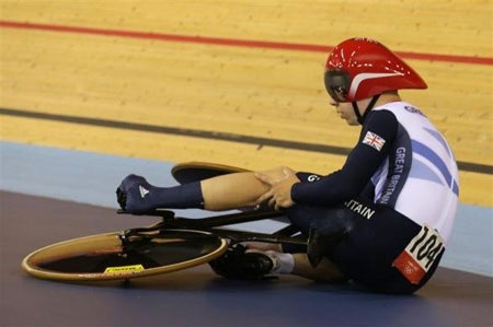 “Cú phốt” tai hại này khiến trận đấu giữa Triều Tiên với Colombia bị gián đoạn gần 1 giờ đồng hồ