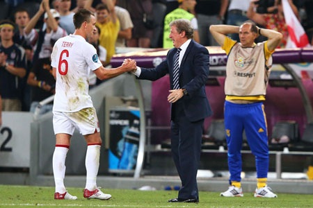 Trung vệ John Terry đã trở lại ĐT Anh sau khi vắng mặt ở trận giao hữu với Italia