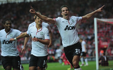MU: Cho Van Persie điểm tựa và anh sẽ “bay” - 1 Không có Rooney nhưng MU vẫn có thể sống tốt nhờ hơi thở của Van Persie