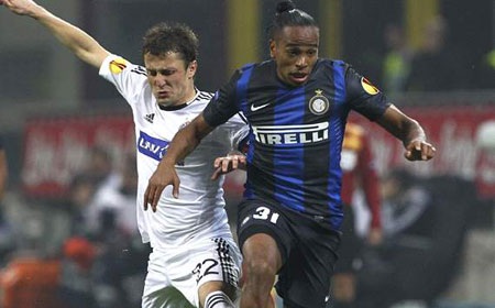 Liverpool, Inter cùng thắng chật vật trên sân nhà - 3 Inter đã phải rất vất vả mới duy trì được chuỗi trận toàn thắng của mình