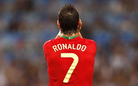 Những cột mốc đáng nhớ của C.Ronaldo trong 100 trận cho ĐTQG - 6 Những cột mốc đáng nhớ của C.Ronaldo trong 100 trận cho ĐTQG