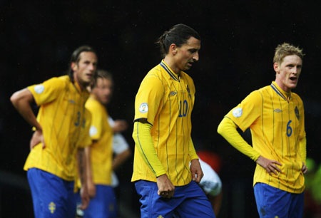 Các khoảnh khắc từ trận hòa “điên rồ” giữa Đức và Thụy Điển - 7 Zlatan Ibrahimovic và các đồng đội đã phải trải qua 1 giờ thi đấu đầu tiên trong nỗi kinh hoàng