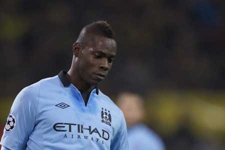 Những rắc rối của Balotelli ở Etihad chưa bao giờ có hồi kết