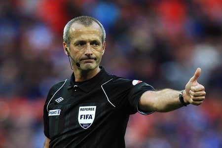 “Ác mộng” của MU cầm còi trận derby thành Manchester