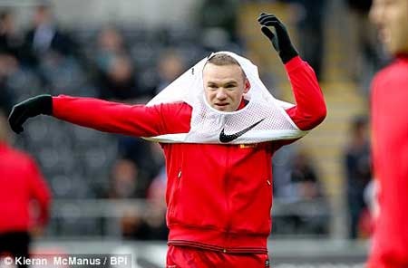 Premier League: Đã không nghỉ đông, còn…gồng ra đá