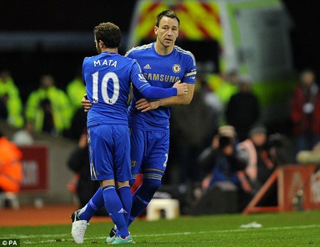 Bên cạnh lối chơi phòng ngự khó chịu, sức ép mà Stoke tạo nên trước Chelsea cũng là không hề nhỏ