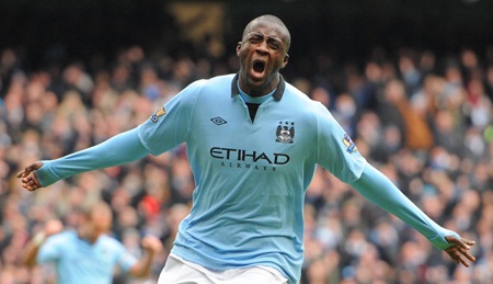 Yaya Toure đang được hàng loạt “trọc phú” mời chào sau tuyên bố có thể ra đi vào cuối mùa