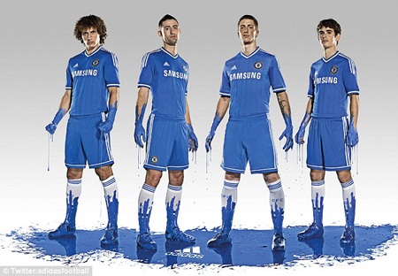 Chelsea “tiên phong” ra mắt mẫu áo đấu mùa sau - 2 Nguyễn Huy