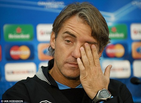 Man City lại có nguy cơ dính bảng “tử thần” Champions League - 1 Thầy trò Mancini đang có nguy cơ lại rơi vào thảm cảnh ở trời Âu mùa tới