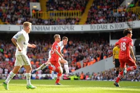 Vòng 36 Premier League: Nóng bỏng cuộc chiến top 4 và trụ hạng - 1 Vòng 36 Premier League: Nóng bỏng cuộc chiến top 4 và trụ hạng