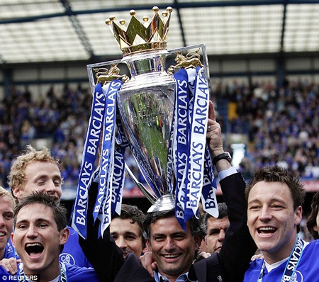 Mourinho đang được “trải thảm đỏ” để trở về Chelsea