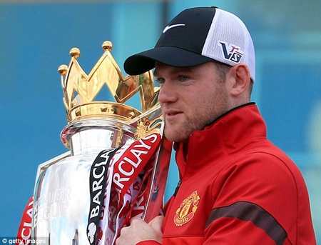 Rooney lỡ trận chia tay Sir Alex vì…vợ - 1 Rooney sẽ không có mặt trong thành phần thi đấu của MU ở trận chia tay Fergie