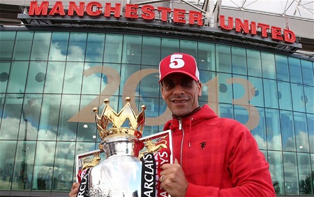 MU sắp “thưởng” hợp đồng mới cho Rio Ferdinand - 1 Ferdinand sẽ được MU tưởng thưởng cho phong độ tốt suốt 18 tháng qua
