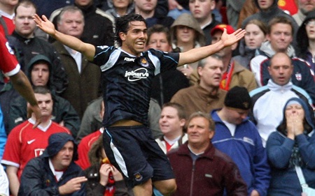 Nhìn lại 7 năm đầy thăng trầm của Tevez ở nước Anh - 2 Cho tới lúc này, Tevez vẫn được các CĐV