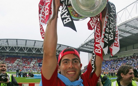 Nhìn lại 7 năm đầy thăng trầm của Tevez ở nước Anh - 4 Ngay trong mùa đầu tiên ở Old Trafford,