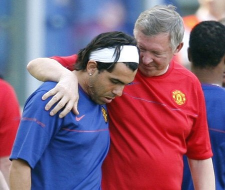 Nhìn lại 7 năm đầy thăng trầm của Tevez ở nước Anh - 6 Ngay trong mùa đầu tiên ở Old Trafford,