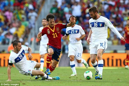 Những khoảnh khắc nghẹt thở từ đại chiến Tây Ban Nha - Italia - 7 Thiếu vắng Mario Balotelli là một tổn thất lớn của