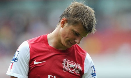 Arsenal tống khứ 3 “hàng thải” ra đường - 1 Arshavin cùng Denilson và Squillaci là 3 cái tên sớm bị tống khứ khỏi Emirates hè này