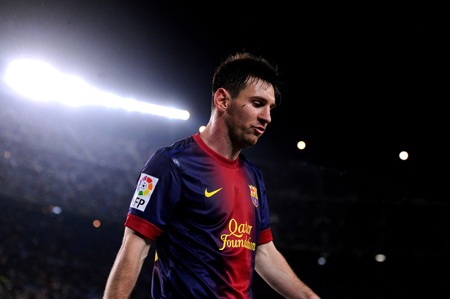 Lionel Messi có nguy cơ phải ngồi tù 6 năm - 1 Messi và thân phụ bất ngờ bị tố trốn thuế