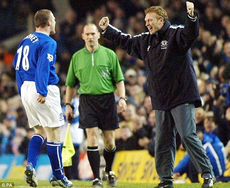 Những nhiệm vụ đầu tiên của David Moyes ở MU - 1 David Moyes cần sớm làm rõ tương lai của cậu học trò mới mà cũ Rooney