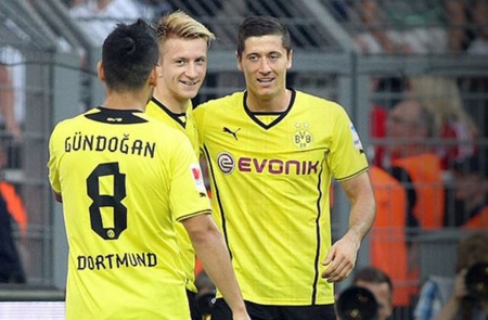 Pep cố gắng động viên tinh thần các học trò trong 15 phút cuối của cuộc đọ sức căng thẳng này