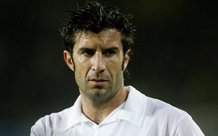 Bán “bò mộng” Vieri, Lazio đã quyết định chi 35,5 triệu bảng vì Hernan Crespo 1 năm sau để thay thế