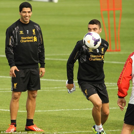 “Hạ mình” xin lỗi, Suarez được phép tập luyện cùng Liverpool - 2 Nguyễn Huy