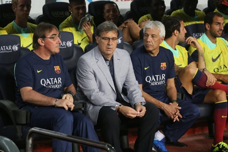 Nhìn lại màn “vùi dập” không thương tiếc của Barca trước Santos - 3 HLV Martino có trận đấu đầu tay ở Nou Camp trên cương vị “thuyền trưởng” Barcelona. Trước đó,
