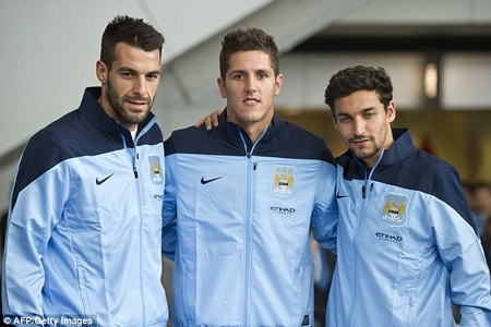 Từ vụ Real mua Bale: Không có thứ “hạnh phúc” gọi là công bằng - 2 Các “trọc phú” kiểu Man City mua sắm thoải mái dẫu liên tục thua lỗ những năm qua
