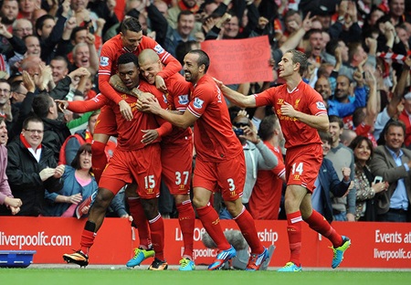 Những khoảnh khắc Liverpool bắt MU nếm “trái đắng” ở derby nước Anh - 5 The Kop