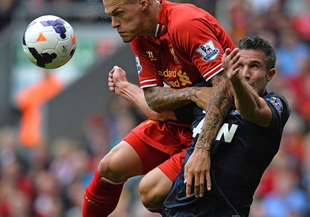 Những khoảnh khắc Liverpool bắt MU nếm “trái đắng” ở derby nước Anh - 8 The Kop