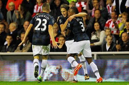 Những khoảnh khắc thần đồng Januzaj “giải cứu” MU ở The Light - 10 Sau bàn thua, “Quỷ đỏ” vẫn thi đấu khá hời hợt và thiếu “lửa”