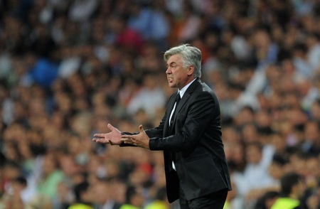 Thầy trò Ancelotti đang chuẩn bị “đón bão”