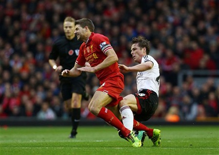 Phong độ xuất sắc của Gerrard góp công lớn giúp Liverpool hủy diệt Fulham