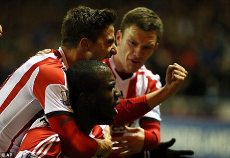 Nhìn lại những thắng lợi trái chiều của Arsenal và Chelsea