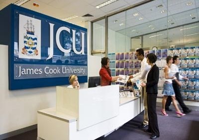 “Cơ hội lấy bằng Đại học Úc & Làm việc tại Singapore” - 1 “Cơ hội lấy bằng Đại học Úc & Làm việc tại Singapore” - 1