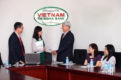 Nhân viên Ngân hàng - diện mạo của một Ngân hàng hiện đại - 1 Nhân viên Ngân hàng - diện mạo của một Ngân hàng hiện đại - 1