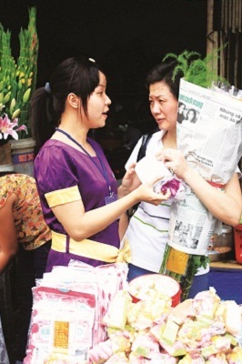 Một triệu món quà E’mos gửi tặng các gia đình Việt - 3 Một triệu món quà E’mos gửi tặng các gia đình Việt - 3