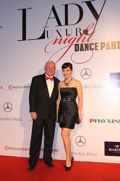 Giày Rockport gây ấn tượng đêm hội người đẹp doanh nhân - 2 Giày Rockport gây ấn tượng đêm hội người đẹp doanh nhân - 2