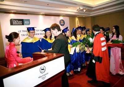 Cử nhân thực hành tại Đại học Thương Mại - 1 Cử nhân thực hành tại Đại học Thương Mại - 1