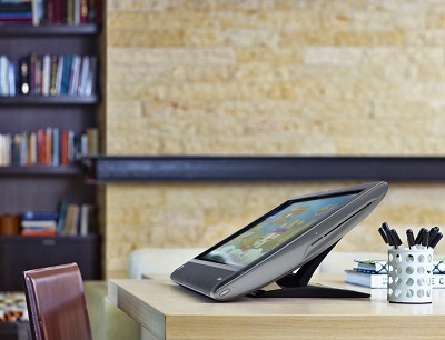 Rộ mốt “chơi" PC case liền màn hình - 1