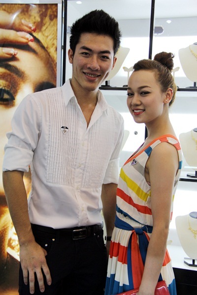 Siêu phẩm iPhone 4 vàng, kim cương miễn phí  - 14