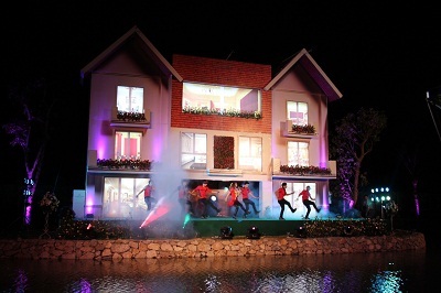 Lộng lẫy dạ tiệc bên sông tại Vincom Village - 3