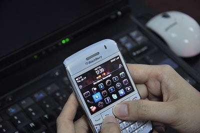 Viettel giảm 50% giá cước điện thoại BlackBerry - 1