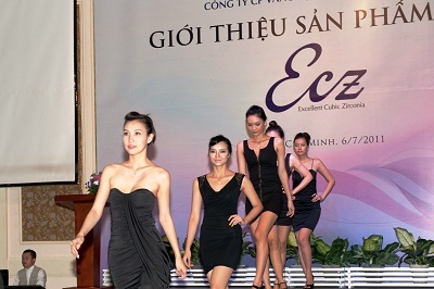 Chiêm ngưỡng và tỏa sáng cùng dòng trang sức mới ECZ của PNJ - 2 Chiêm ngưỡng và tỏa sáng cùng dòng trang sức mới ECZ của PNJ - 2