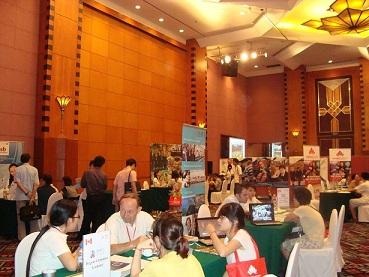 Tham dự triển lãm thế giới du học cơ hội học bổng lên đến 100% học phí và nhận quà hấp dẫn - 2 Tham dự triển lãm thế giới du học cơ hội học bổng lên đến 100% học phí và nhận quà hấp dẫn - 2